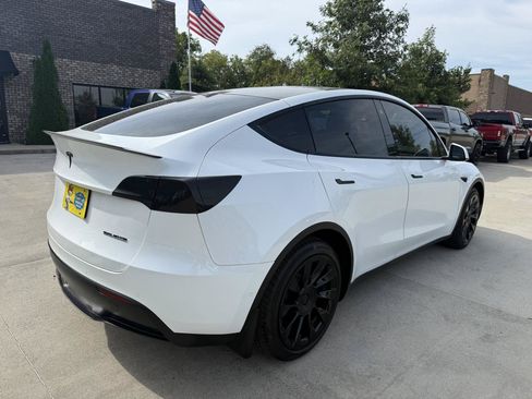 Used 2021 Tesla Model Y Long Range AWD/4WD image 4