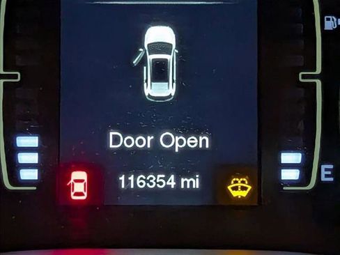 Used 2017 Jeep Cherokee Sport image 10