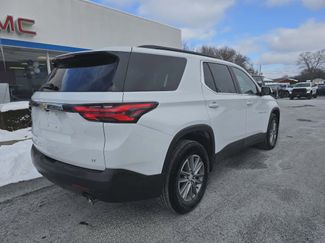 Used 2023 Chevrolet Traverse LT video 3