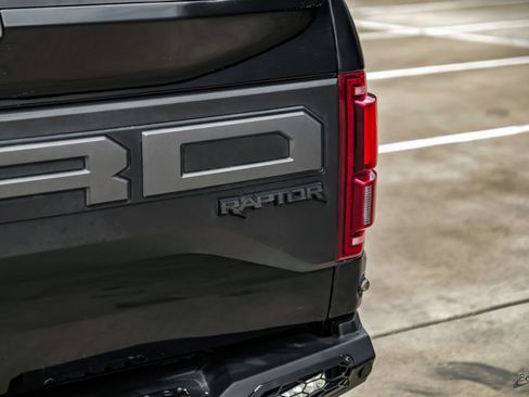 Used 2020 Ford F150 Raptor w/ Equipment Group 802A Luxury AWD/4WD image 17