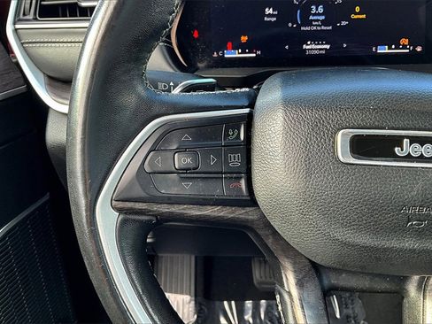 Used 2022 Jeep Grand Cherokee L Limited image 17