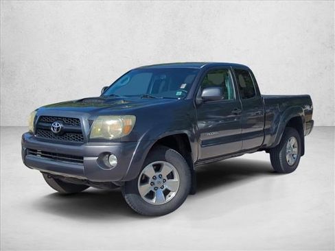 Used 2011 Toyota Tacoma 4x4 Access Cab V6 w/ TRD Sport Pkg image 1
