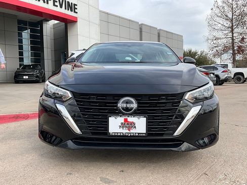 Used 2025 Nissan Sentra SV image 4