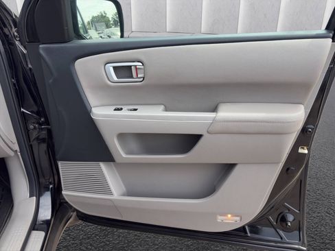 Used 2011 Honda Pilot EX-L image 18