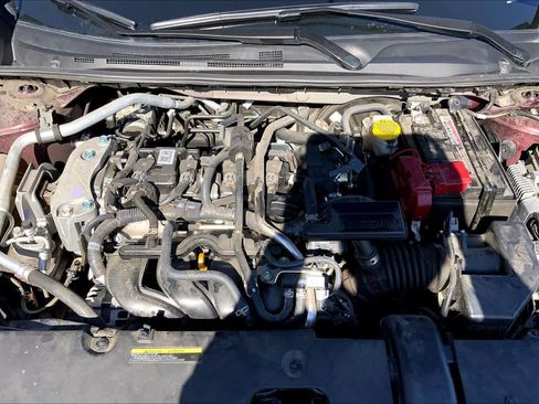 Used 2025 Nissan Sentra SV image 33