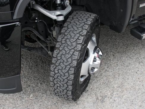 Used 2018 GMC Sierra 3500 Denali w/ Duramax Plus Package image 40