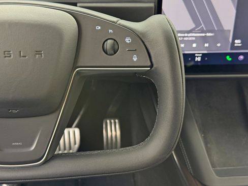 Used 2022 Tesla Model X image 20