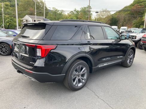 New 2025 Ford Explorer Active w/ Active Comfort Package image 4