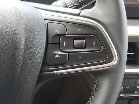 Used 2024 Buick Encore GX Preferred FWD image 24