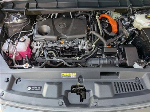 Certified 2021 Toyota Highlander XLE image 25