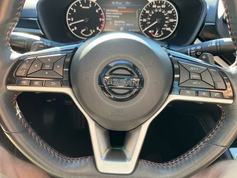 Used 2023 Nissan Altima 2.5 SR w/ SR Premium Package image 23