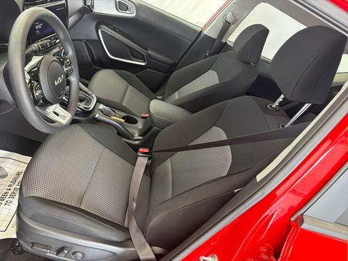 Used 2025 Kia Soul S FWD image 12