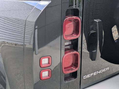 Certified 2025 Land Rover Defender 110 S AWD/4WD image 14