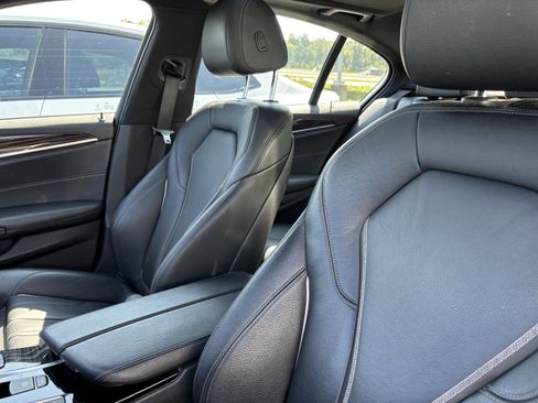 Used 2019 BMW 540i xDrive w/ Convenience Package AWD/4WD image 17
