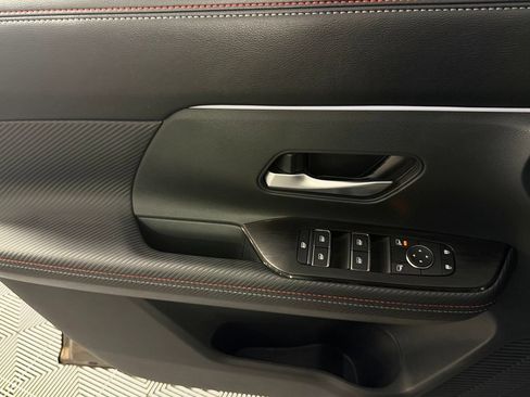 Used 2026 Nissan Kicks SR w/ Cold Weather Package FWD image 23
