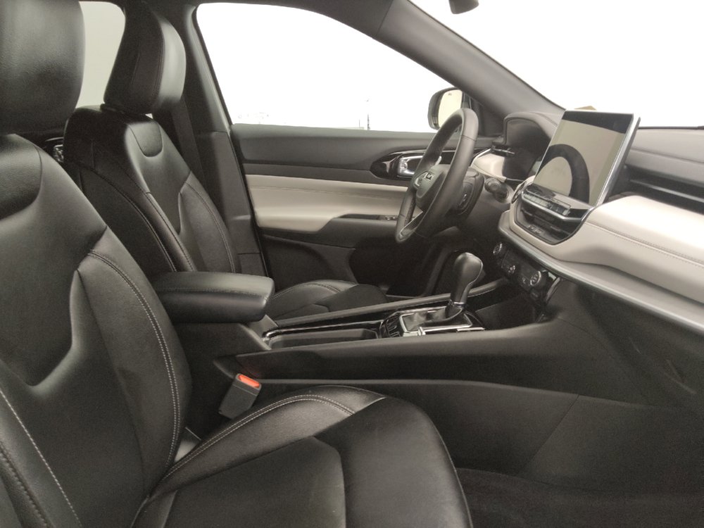 Used 2025 Jeep Compass Limited AWD/4WD image 21