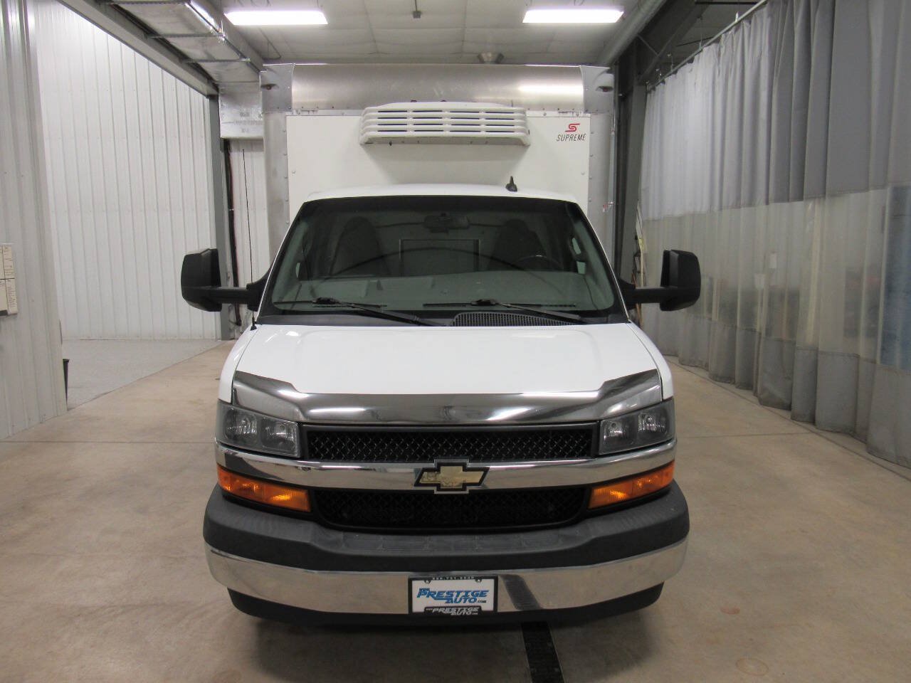Used 2020 Chevrolet Express 3500 w/ Power Convenience Package RWD image 7