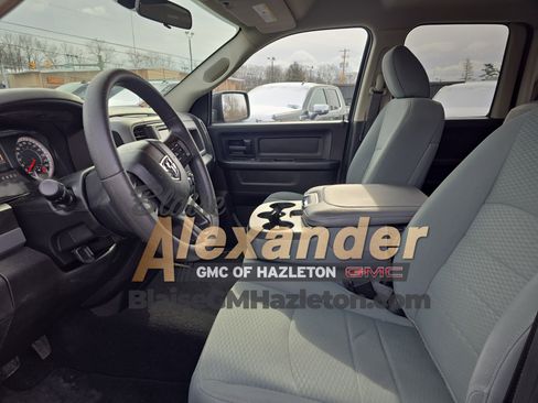 Used 2019 RAM 1500 Express w/ Express Value Package image 15