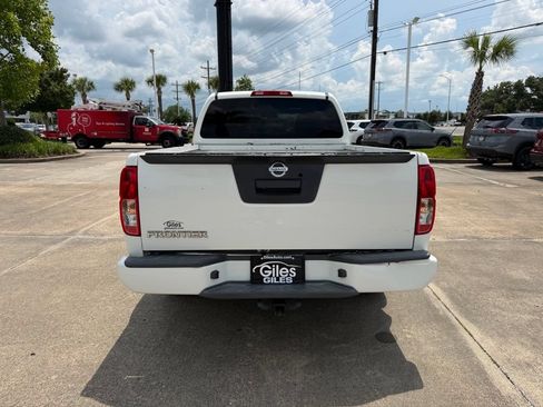 Used 2019 Nissan Frontier S RWD image 4