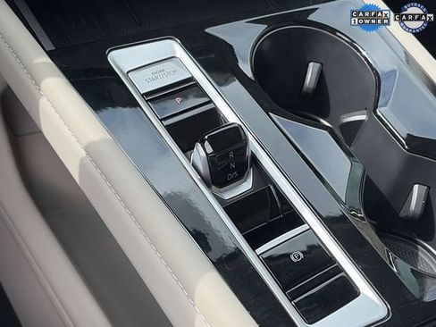 Used 2025 Volkswagen Atlas SEL Premium R-Line image 27