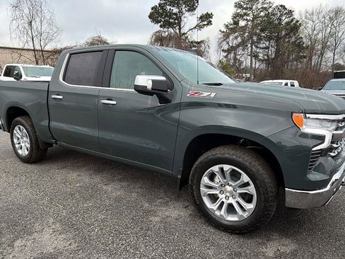 New 2026 Chevrolet Silverado 1500 LTZ w/ LTZ Premium Package image 3