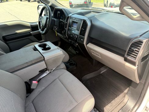 Used 2018 Ford F150 XLT w/ Trailer Tow Package image 17