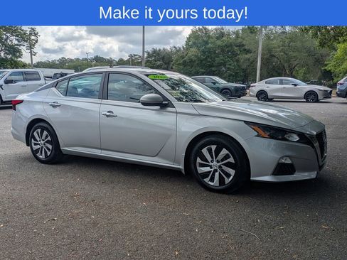 Used 2022 Nissan Altima 2.5 S FWD image 2