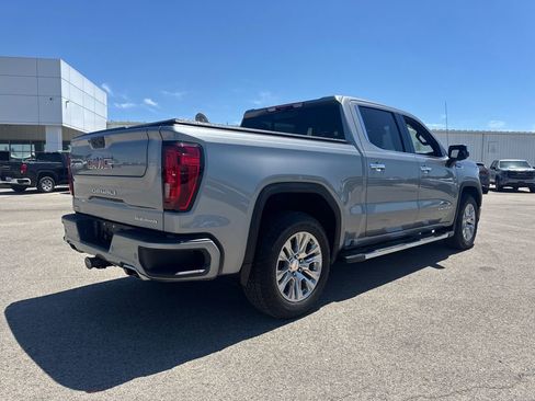Used 2023 GMC Sierra 1500 Denali w/ Technology Package AWD/4WD image 6