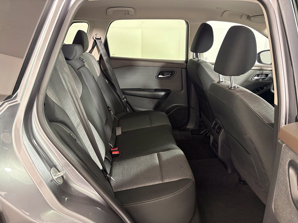 Used 2022 Nissan Rogue SV FWD image 38