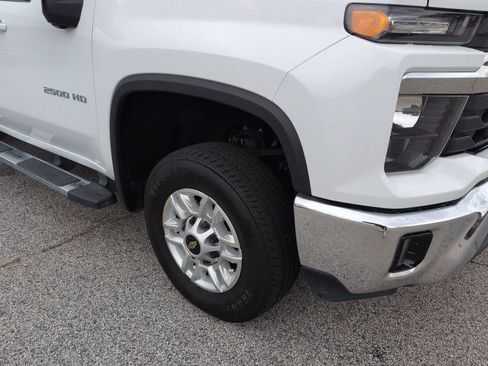 Used 2025 Chevrolet Silverado 2500 LT w/ Convenience Package image 10