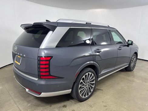 Used 2026 Hyundai Palisade Calligraphy FWD image 4