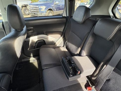 Used 2008 Mitsubishi Outlander SE image 9