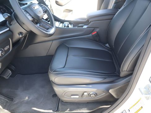 New 2026 Jeep Grand Cherokee Limited AWD/4WD image 12