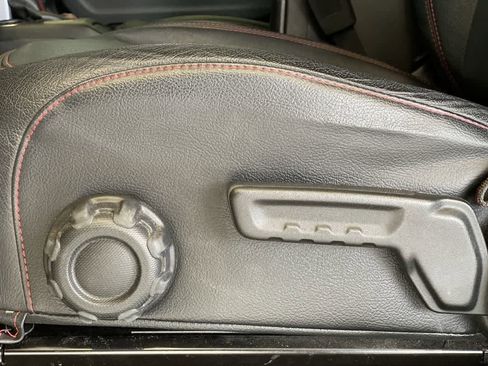 Used 2018 Jeep Wrangler Unlimited Rubicon image 13