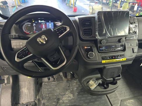 Used 2024 RAM ProMaster 3500 image 4