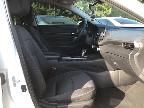 Used 2022 Nissan Altima 2.5 S image 12