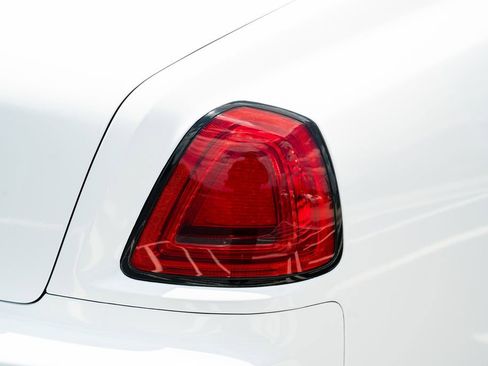 Used 2010 Rolls-Royce Ghost RWD image 15