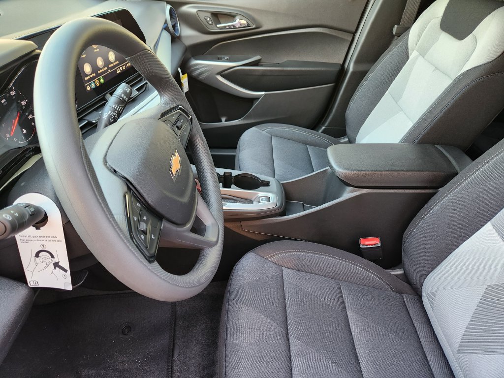 New 2026 Chevrolet Trax LS w/ LS Convenience Package FWD image 9