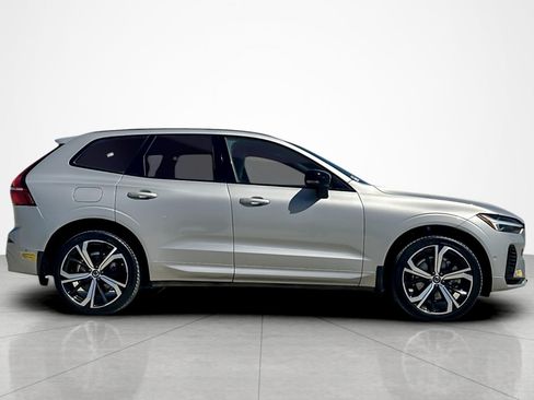 Used 2022 Volvo XC60 T8 R-Design w/ Advanced Package AWD/4WD image 6