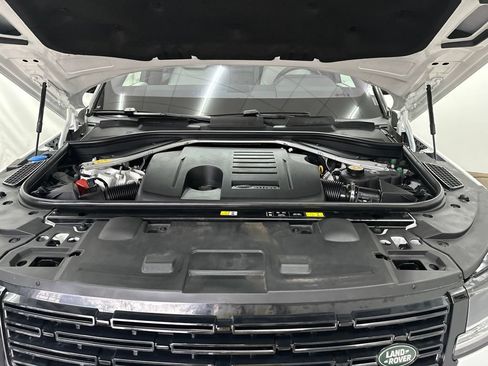 Used 2023 Land Rover Range Rover Sport SE AWD/4WD image 12