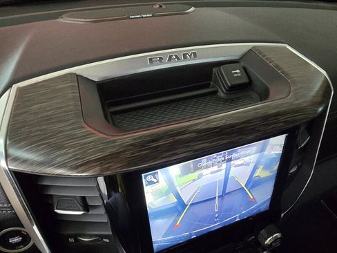 Used 2019 RAM 1500 Laramie AWD/4WD image 27