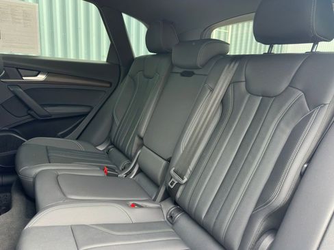 Used 2025 Audi Q5 e Premium Plus w/ Premium Plus Package AWD/4WD image 16