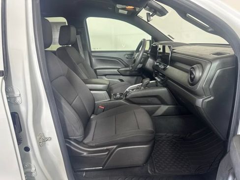 Used 2023 Chevrolet Colorado Trail Boss w/ Advanced Trailering Package AWD/4WD image 4