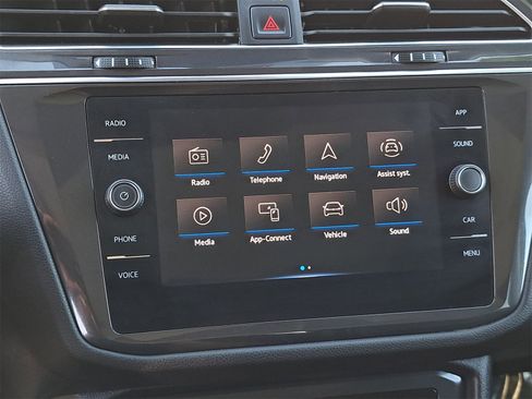 Certified 2023 Volkswagen Tiguan SE image 22