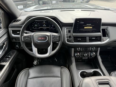 Used 2024 GMC Yukon XL SLT image 14