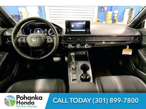 Used 2025 Honda Civic Sport image 16
