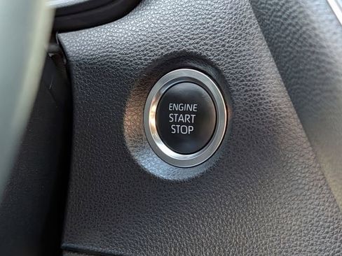 Used 2025 Toyota Corolla SE FWD image 19