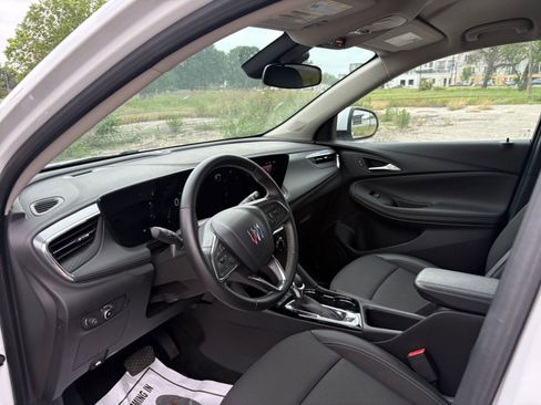 Used 2025 Buick Encore GX Preferred FWD image 34