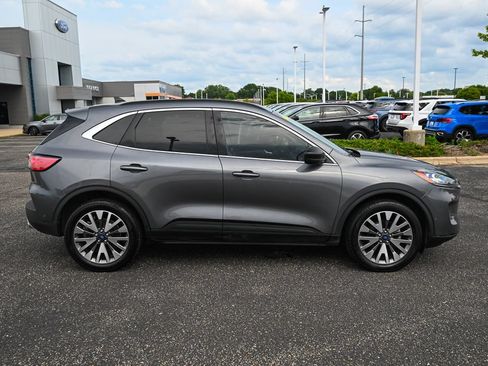 Used 2021 Ford Escape Titanium AWD/4WD image 3