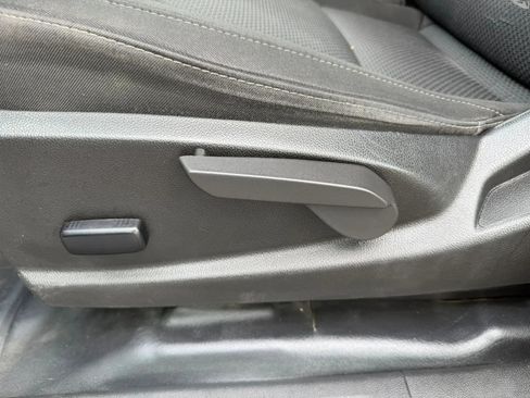 Used 2022 Chevrolet Colorado LT w/ Fleet Safety Package RWD image 14